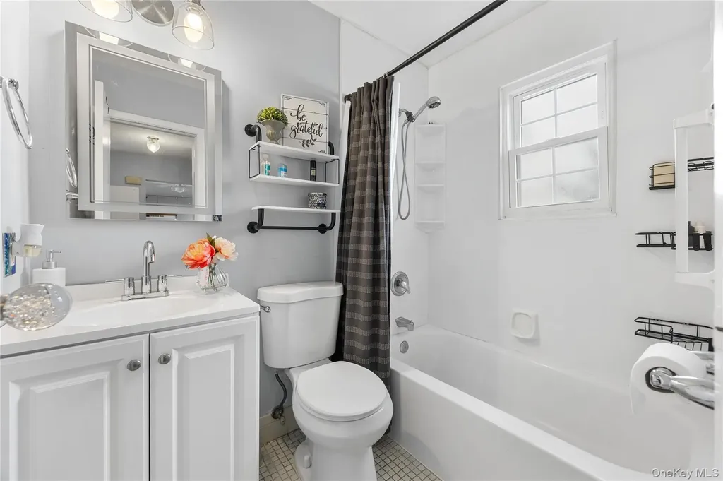 116 Westend Avenue Freeport NY 11520