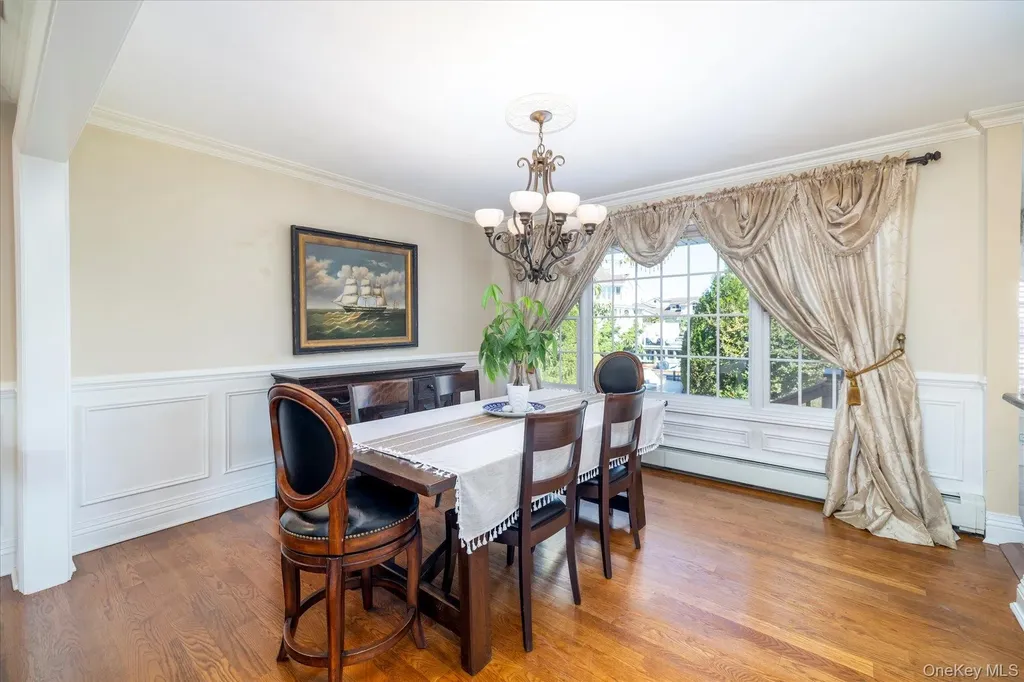 2863 Harbor Road Merrick NY 11566