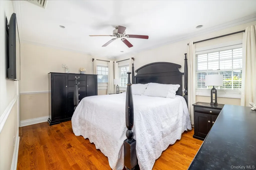 2863 Harbor Road Merrick NY 11566