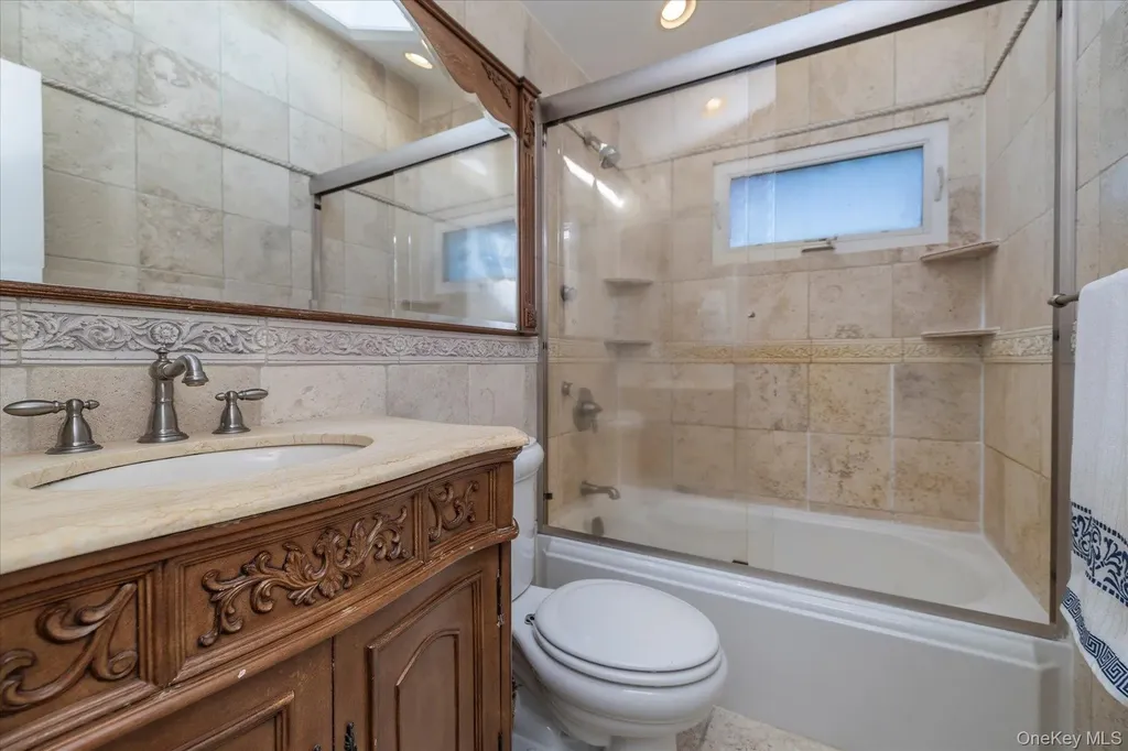 2863 Harbor Road Merrick NY 11566