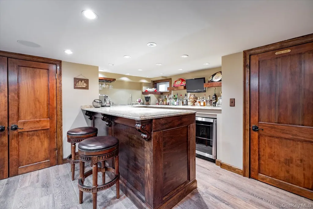 2863 Harbor Road Merrick NY 11566
