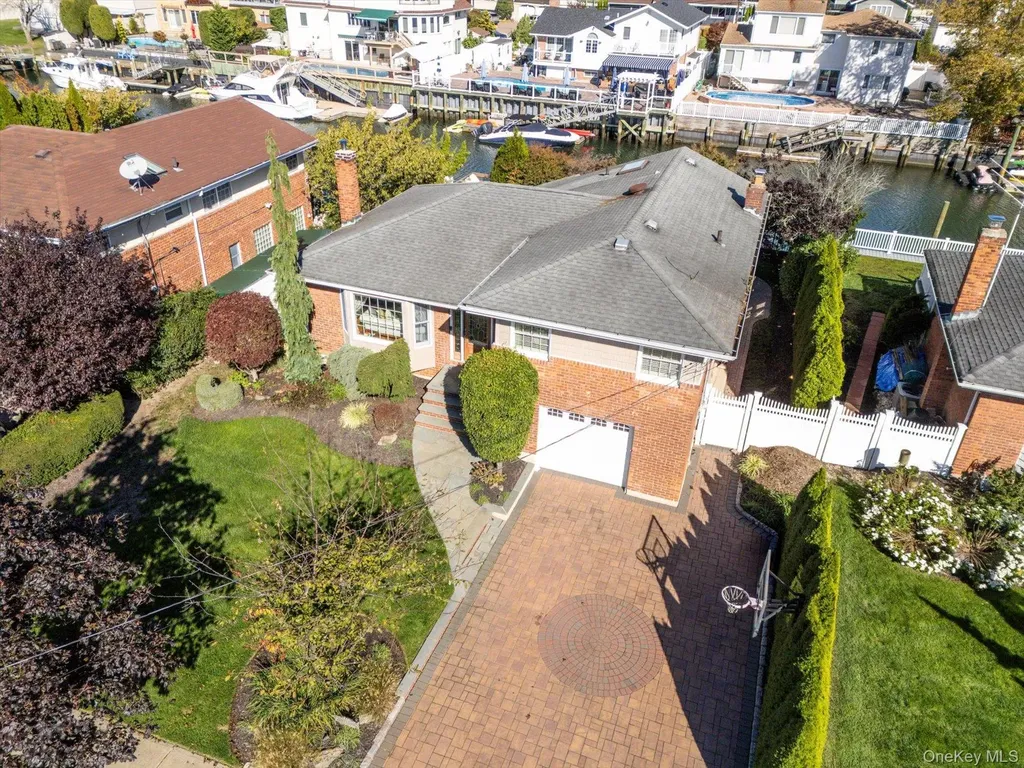 2863 Harbor Road Merrick NY 11566