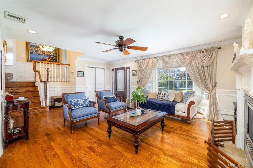 2863 Harbor Road Merrick NY 11566