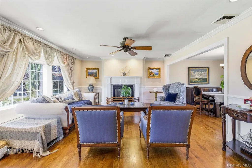 2863 Harbor Road Merrick NY 11566
