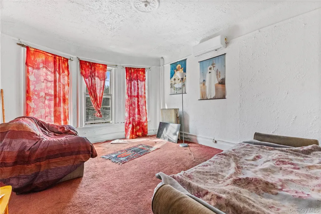 603 E 236th Street Bronx NY 10466