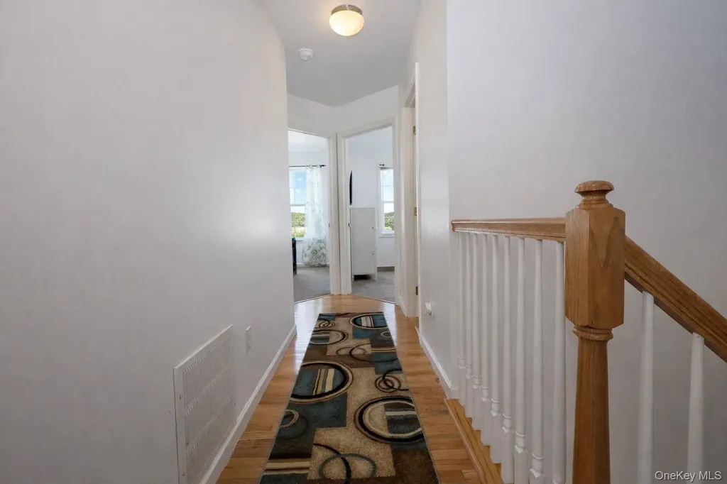 1404 Hawthorn Way New Windsor NY 12553