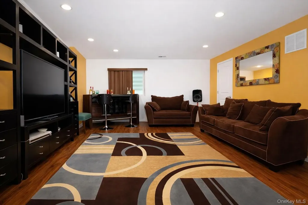 1404 Hawthorn Way New Windsor NY 12553