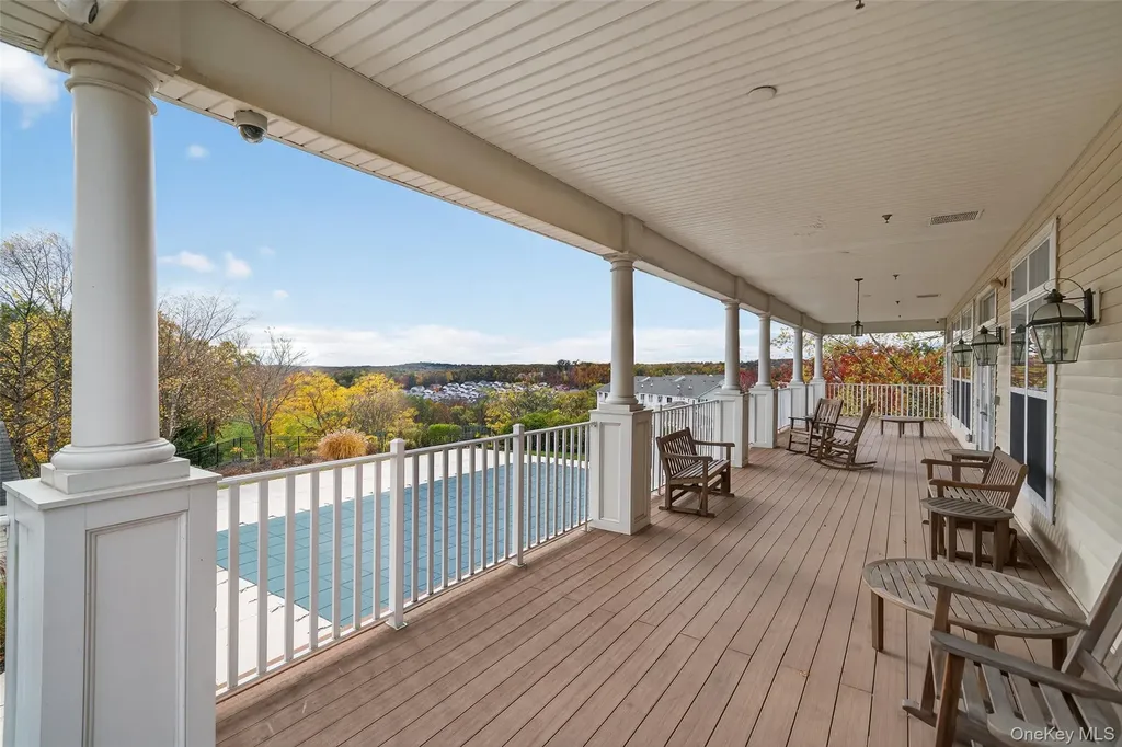 1404 Hawthorn Way New Windsor NY 12553