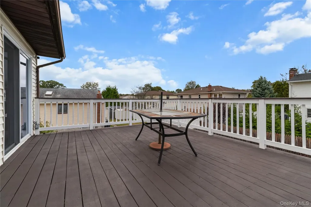 1259 America Avenue West Babylon NY 11704