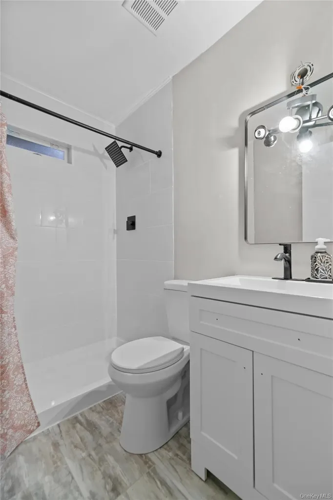 1259 America Avenue West Babylon NY 11704