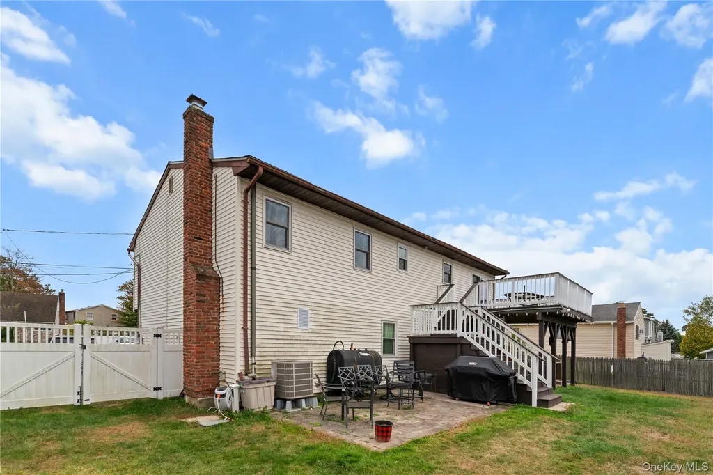 1259 America Avenue West Babylon NY 11704