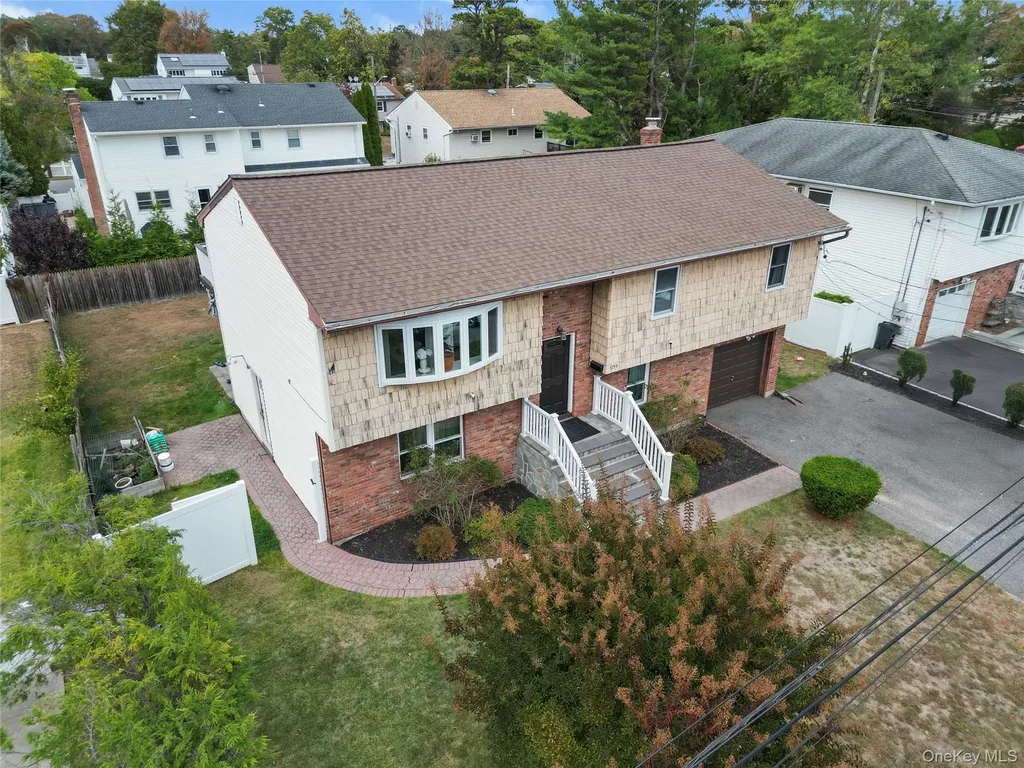 1259 America Avenue West Babylon NY 11704
