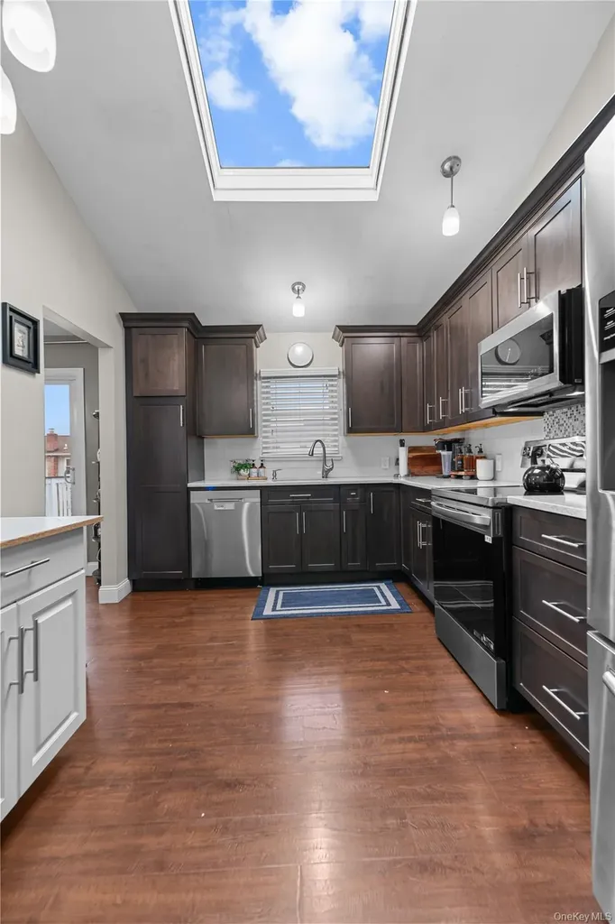 1259 America Avenue West Babylon NY 11704