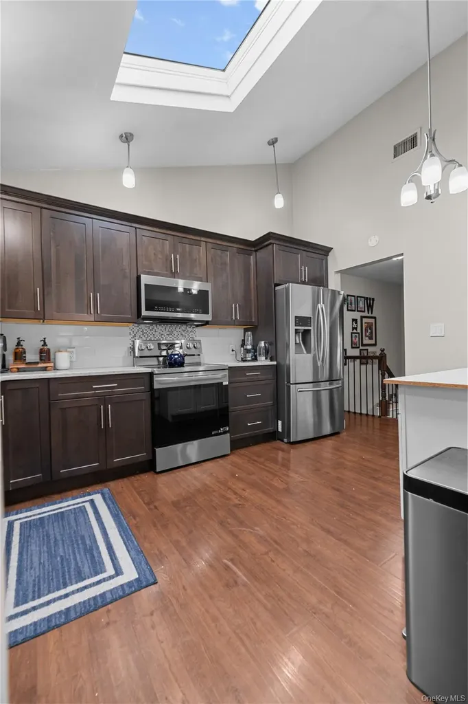 1259 America Avenue West Babylon NY 11704