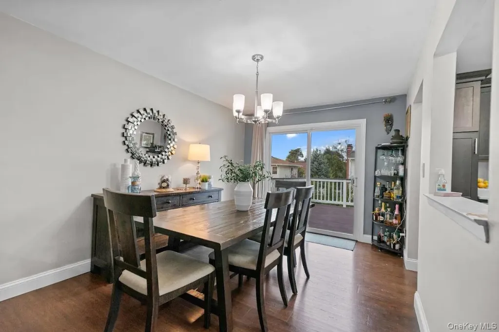 1259 America Avenue West Babylon NY 11704