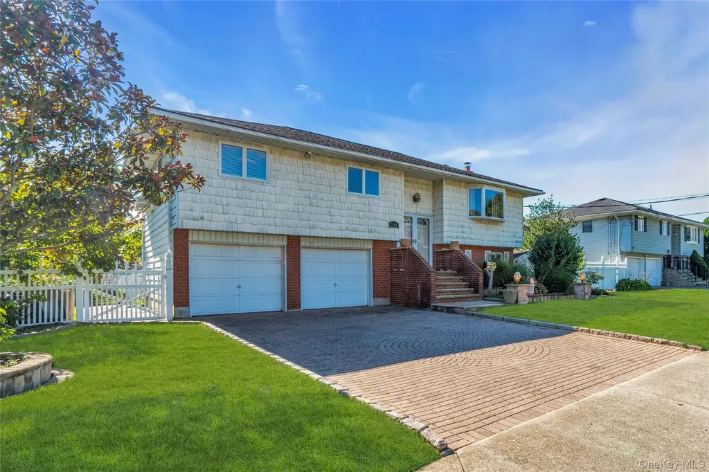 256 Justice Street West Babylon NY 11704