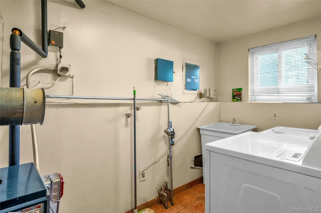 256 Justice Street West Babylon NY 11704