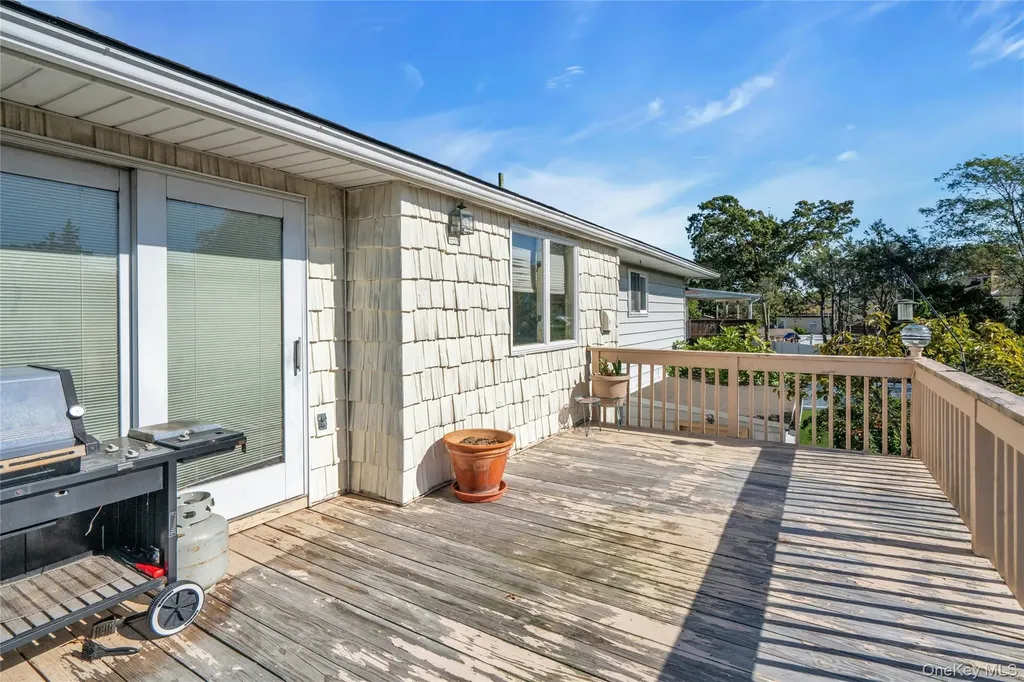 256 Justice Street West Babylon NY 11704