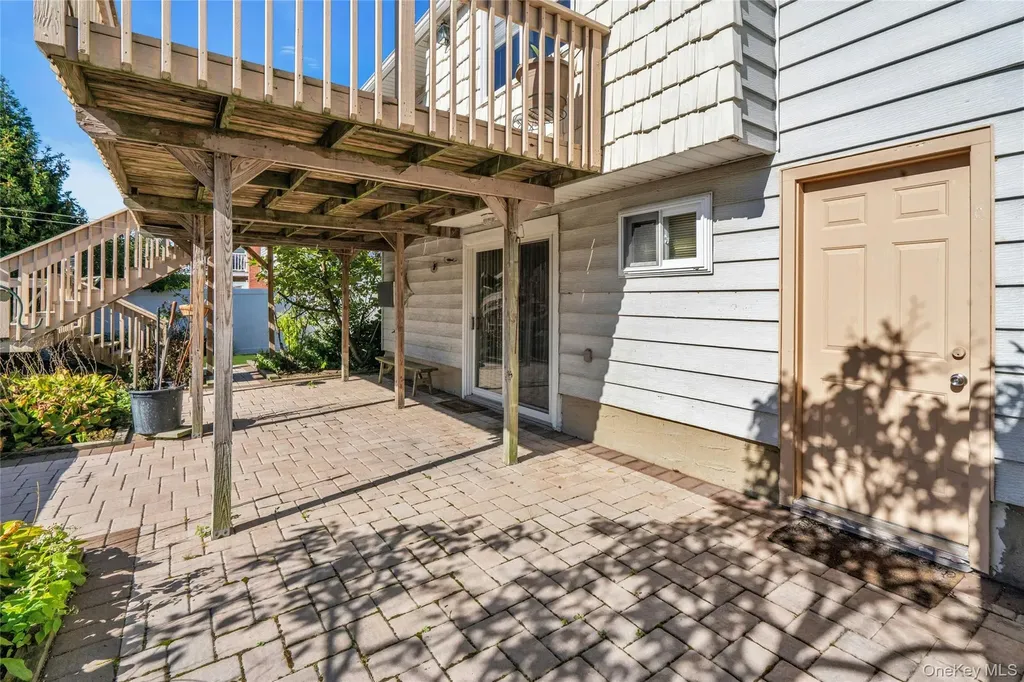 256 Justice Street West Babylon NY 11704