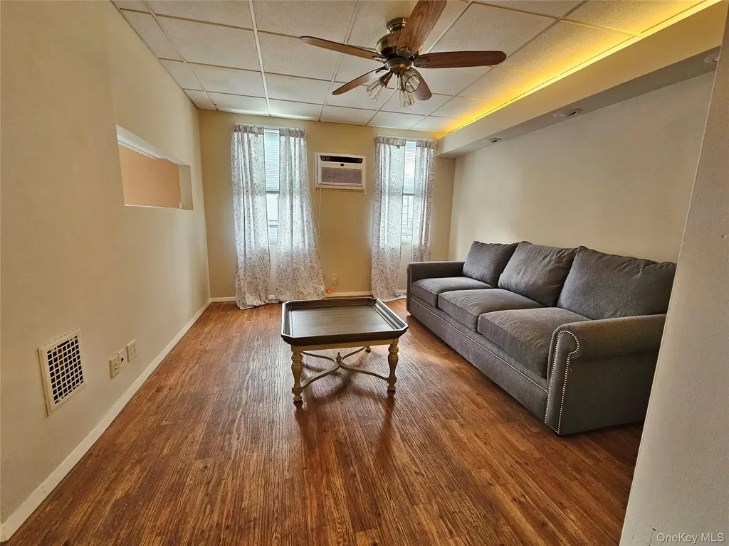 7852 79th Lane Glendale NY 11385