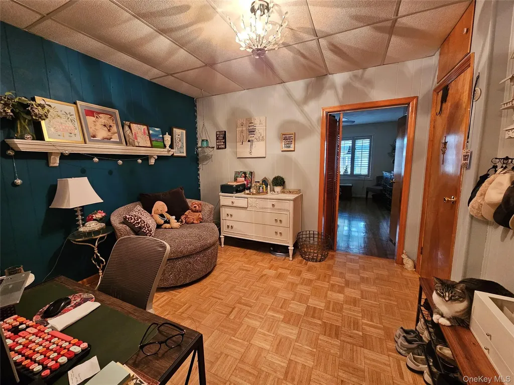 7852 79th Lane Glendale NY 11385
