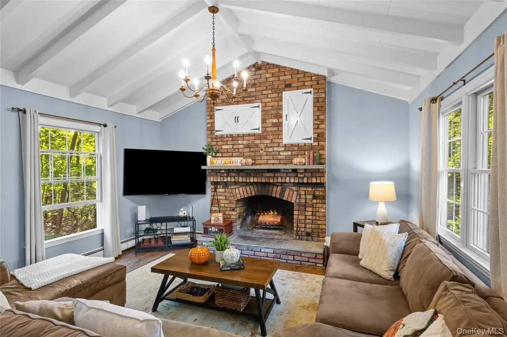 7 Shaker Hollow Road Setauket NY 11733