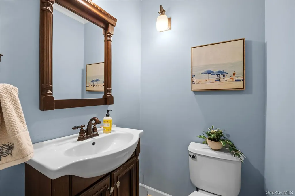 7 Shaker Hollow Road Setauket NY 11733