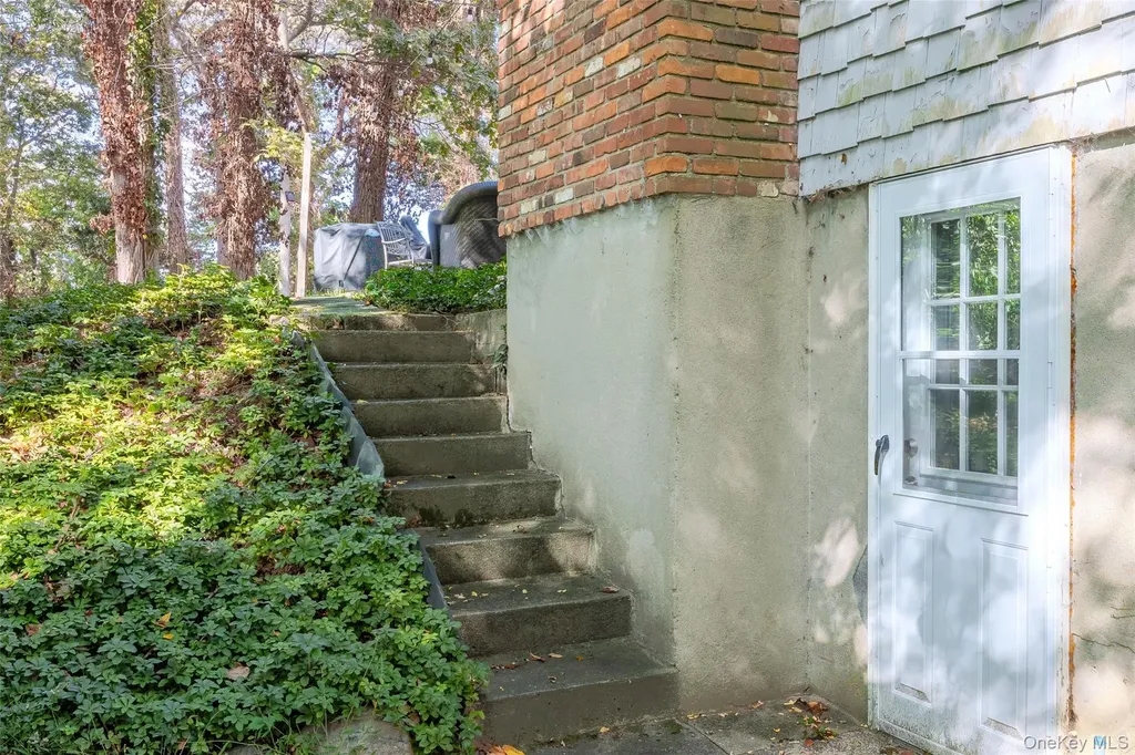 7 Shaker Hollow Road Setauket NY 11733