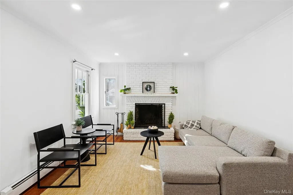 5875 Peconic Bay Boulevard Laurel NY 11948