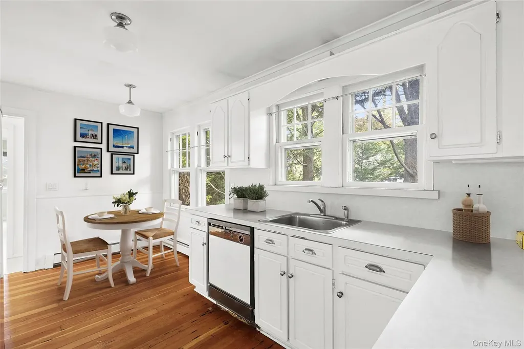 5875 Peconic Bay Boulevard Laurel NY 11948