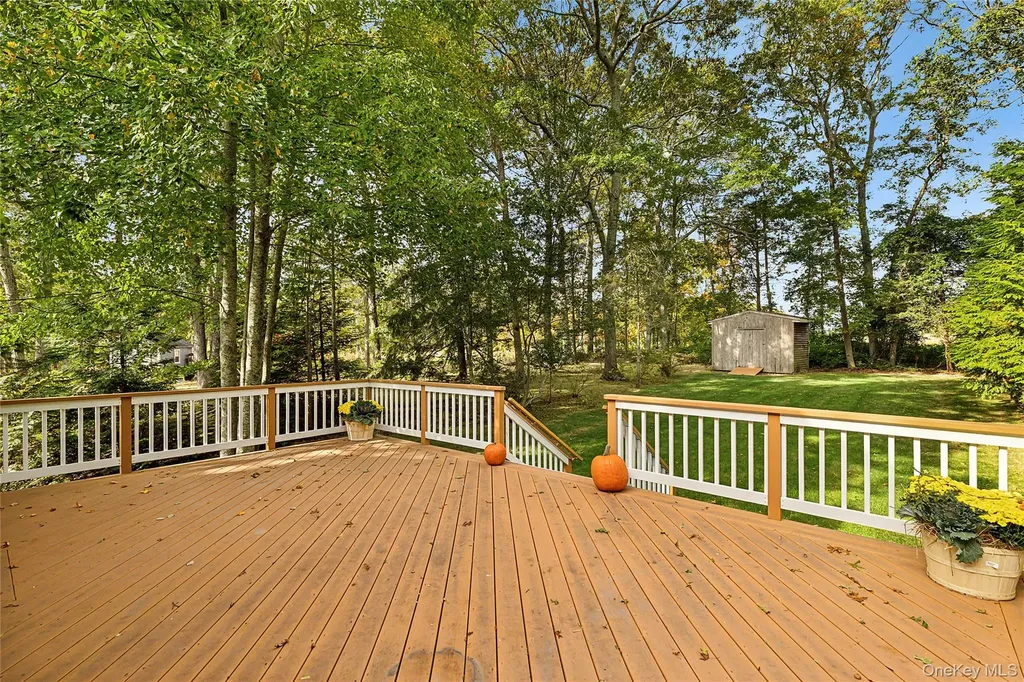 5875 Peconic Bay Boulevard Laurel NY 11948