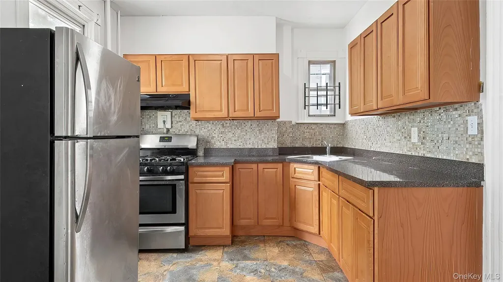 39 Victor Street Yonkers NY 10701