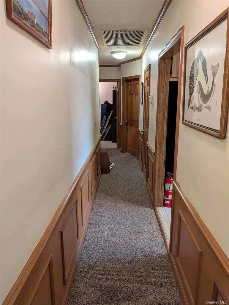 57 Hiawatha Drive Brightwaters NY 11718