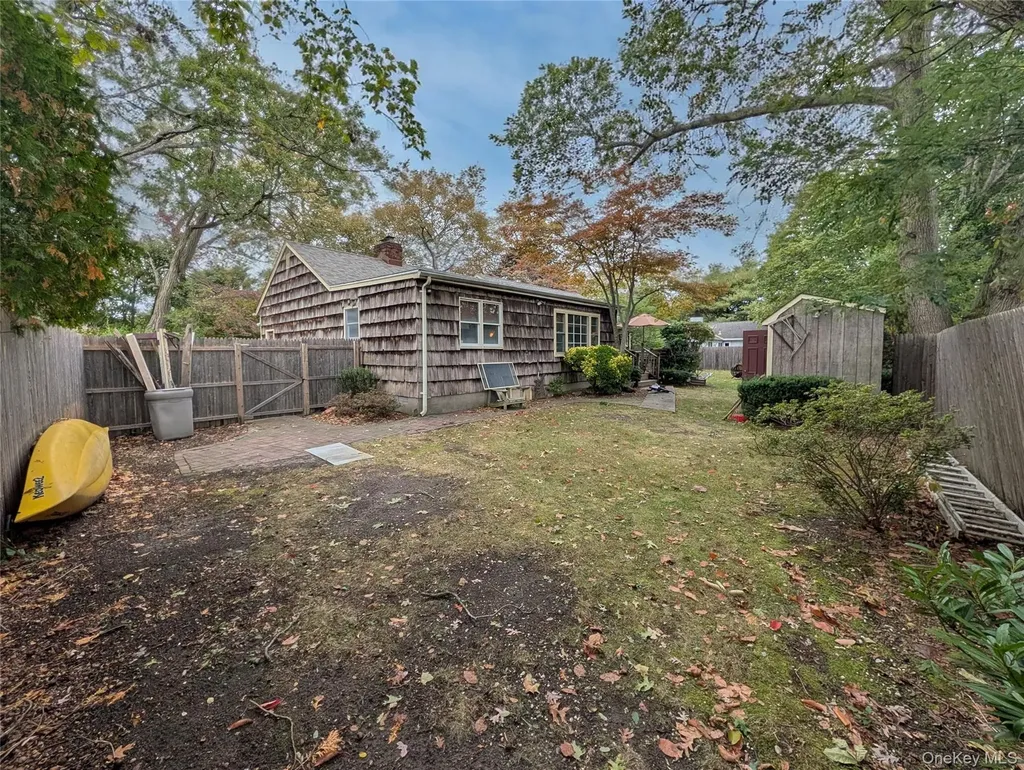 57 Hiawatha Drive Brightwaters NY 11718