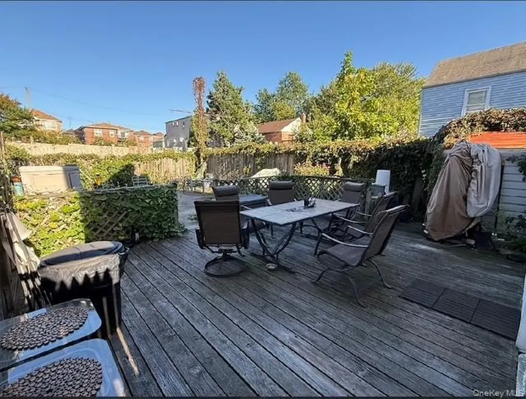 258 Davis Avenue Bronx NY 10465