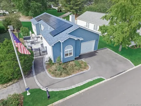 2 Limetree Drive Manorville NY 11949