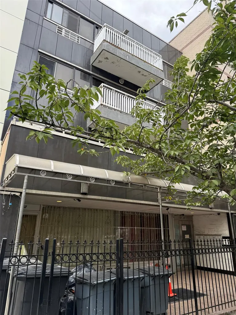 132-35 Pople Avenue Flushing NY 11355