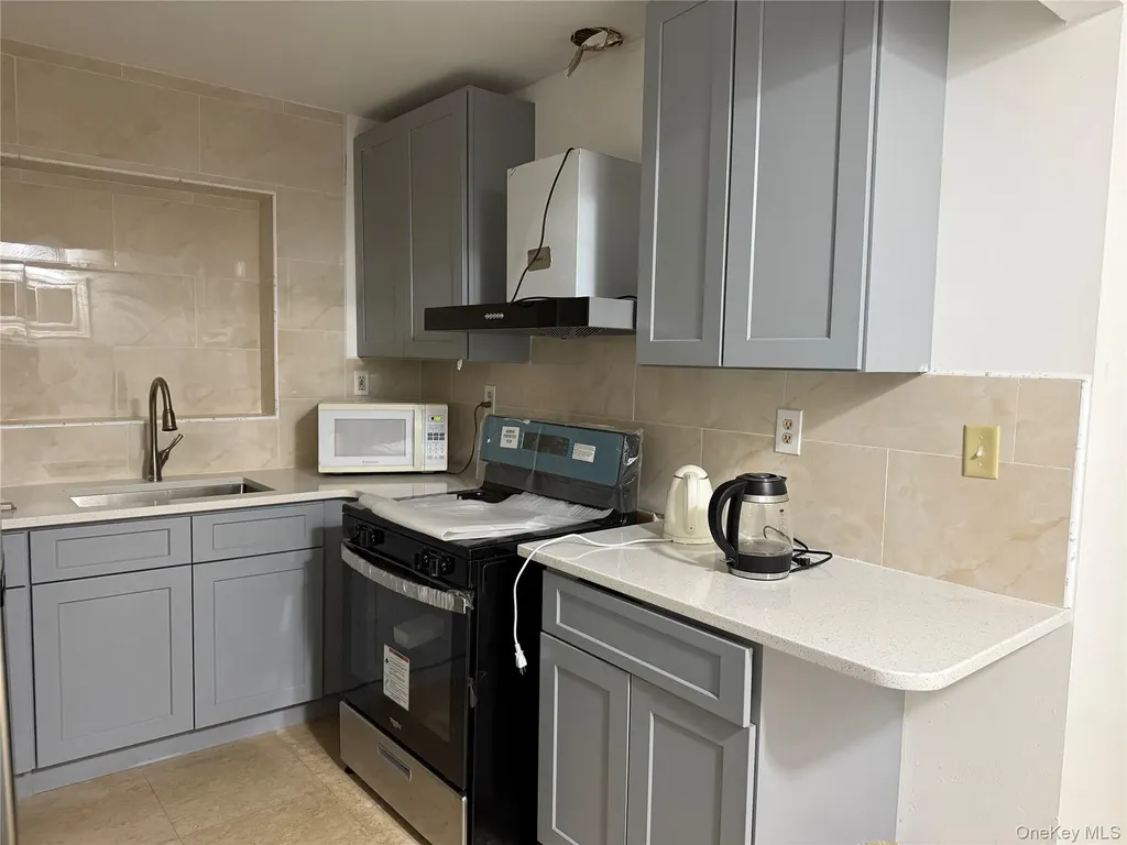 132-35 Pople Avenue Flushing NY 11355