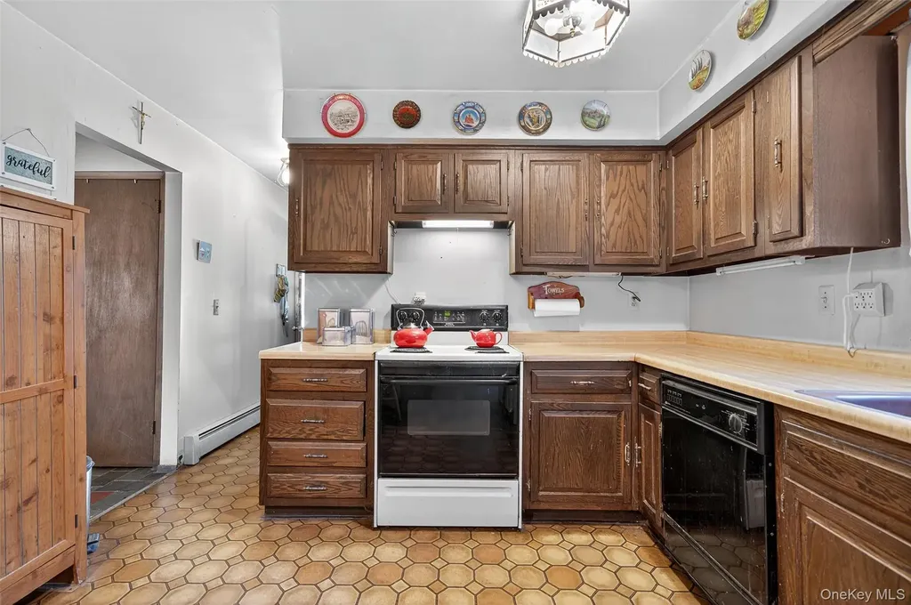 20 County Route 48 Thompson Ridge NY 10985
