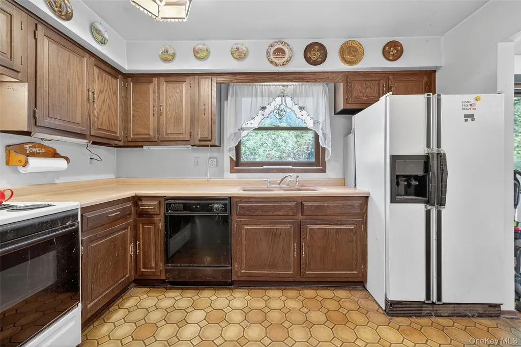 20 County Route 48 Thompson Ridge NY 10985