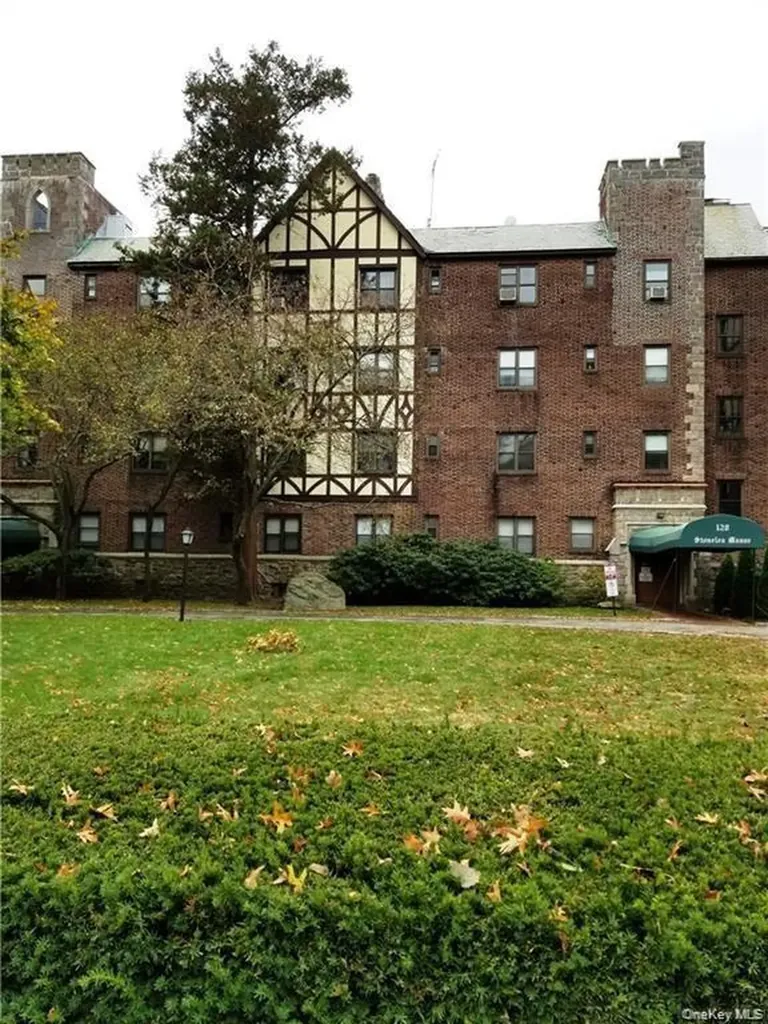 110 Stonelea New Rochelle NY 10801