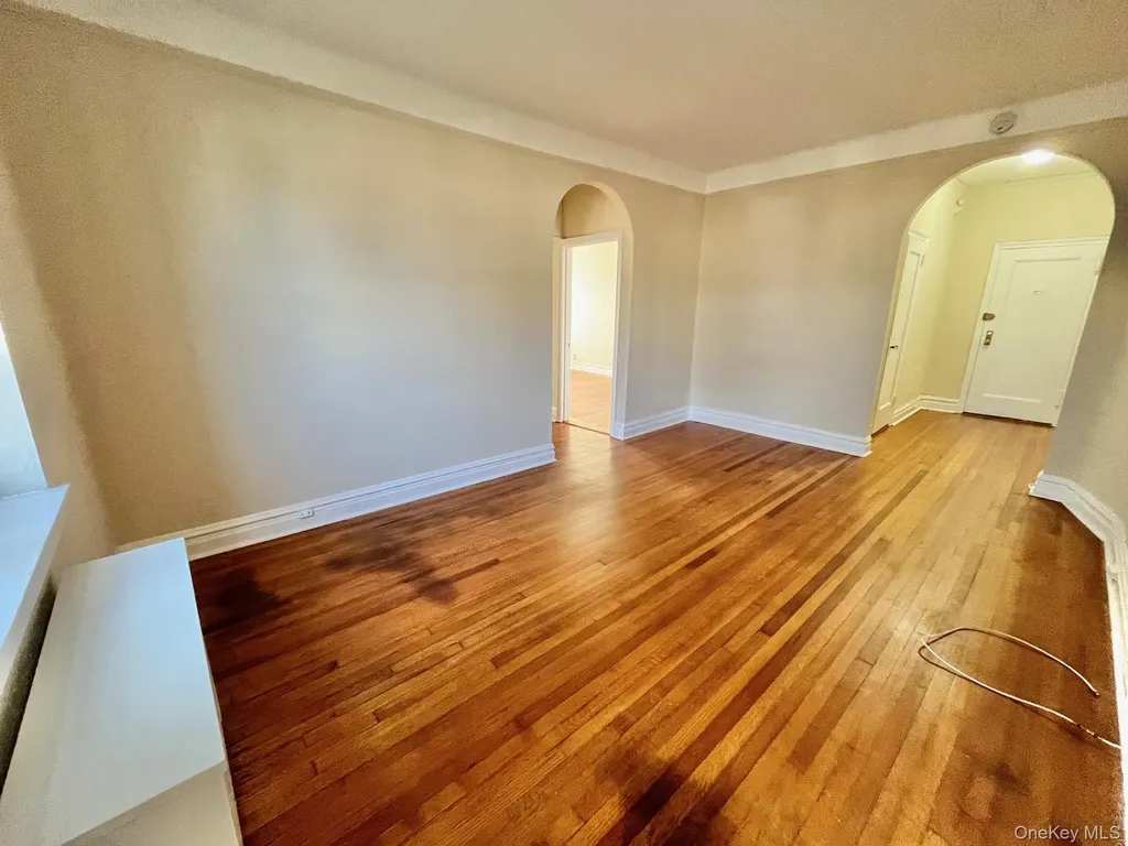 110 Stonelea New Rochelle NY 10801