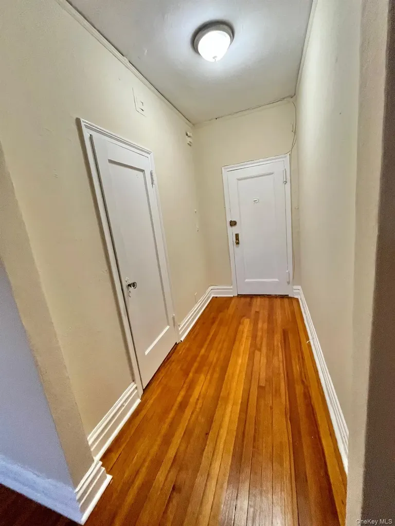 110 Stonelea New Rochelle NY 10801