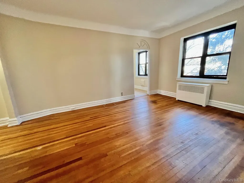 110 Stonelea New Rochelle NY 10801
