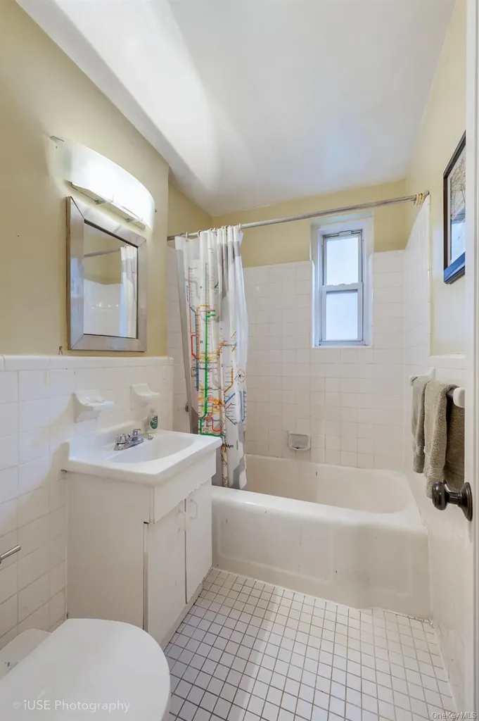 39-50 52nd Streets Woodside NY 11377