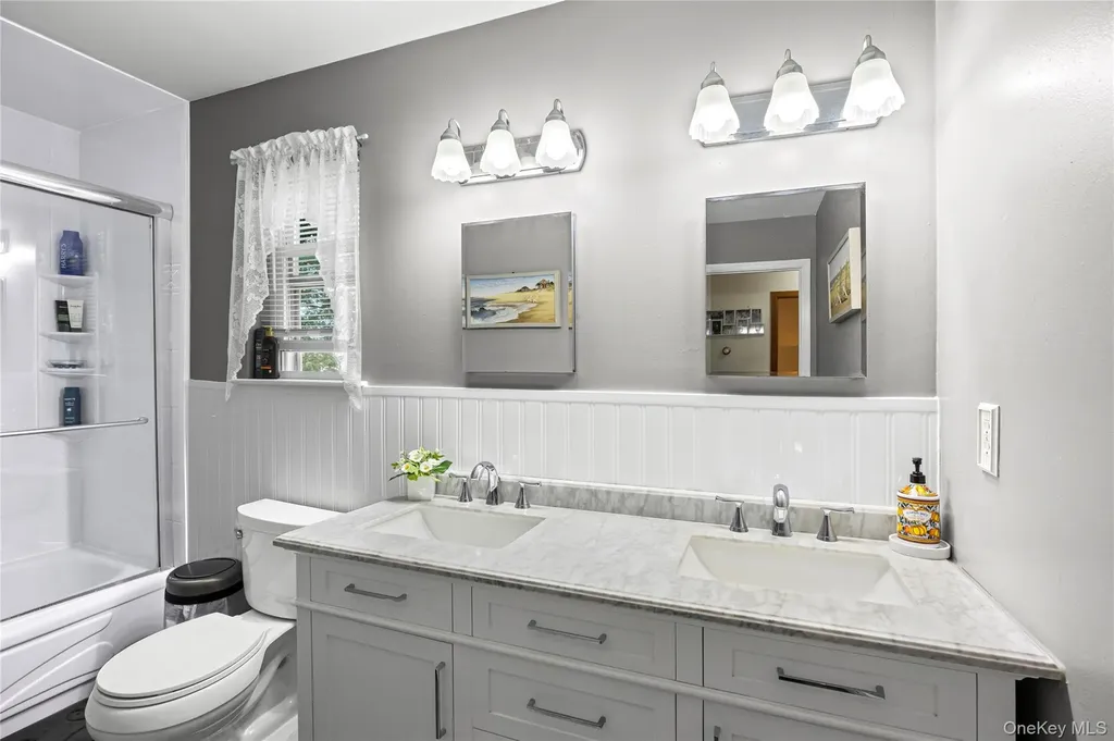 29 Bedford Avenue Mastic NY 11950