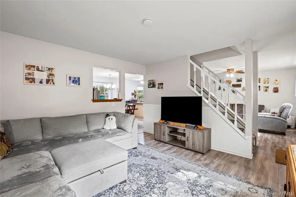 29 Bedford Avenue Mastic NY 11950