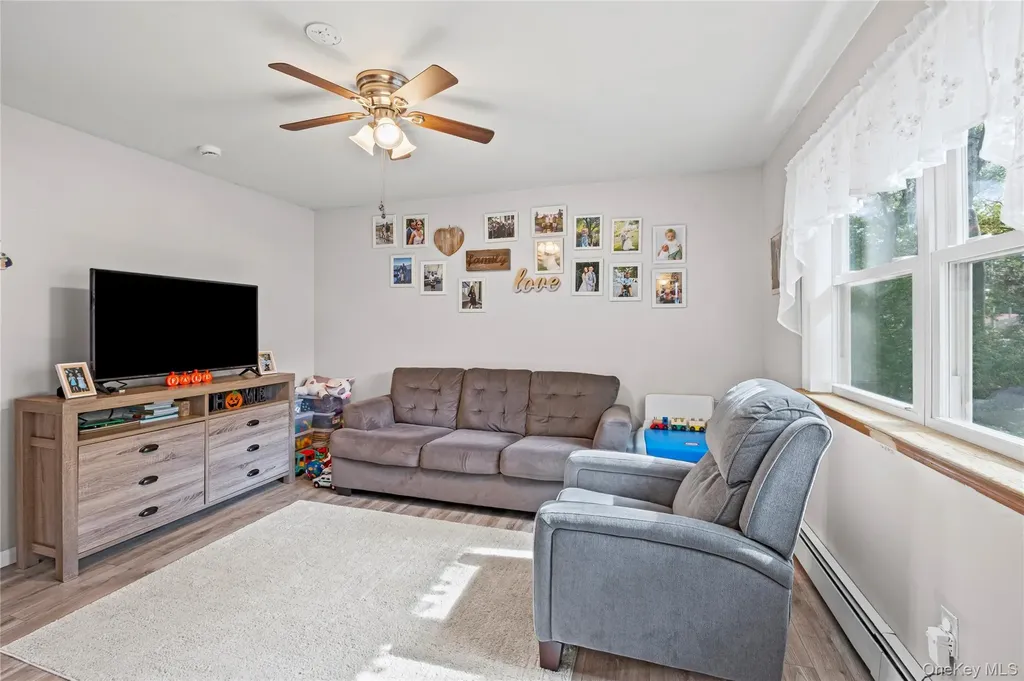 29 Bedford Avenue Mastic NY 11950