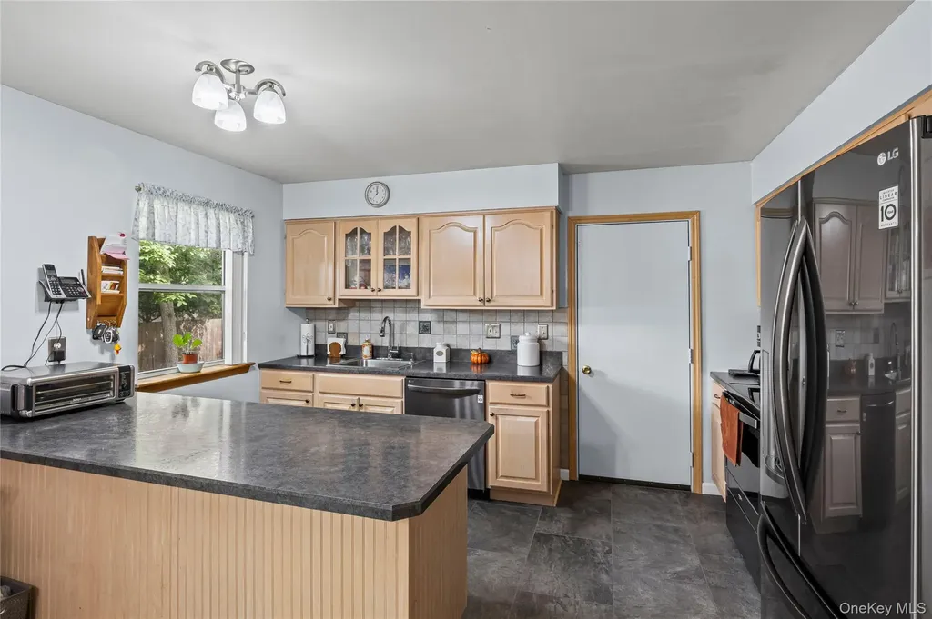 29 Bedford Avenue Mastic NY 11950