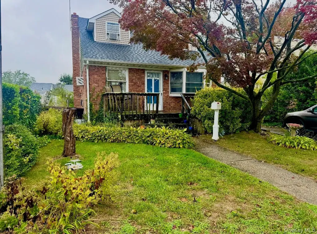 2341 Devon Street East Meadow NY 11554